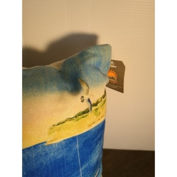Pier 1 imports aquatic beach W/crane throw pillow indoor outdoor 20”x20” New - Picture 8 of 10